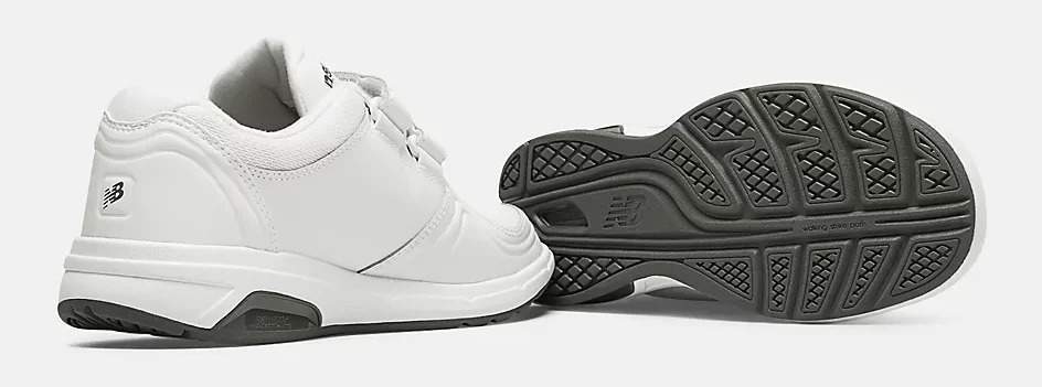 New balance diabetic sneakers white